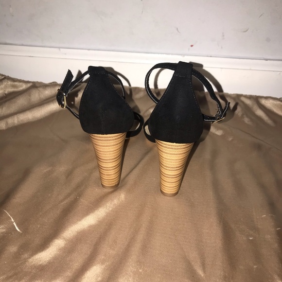 MASHA Heels - Picture 3 of 3